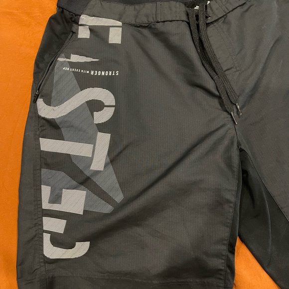 Men’s Reebok CrossFit shorts - Picture 2 of 4